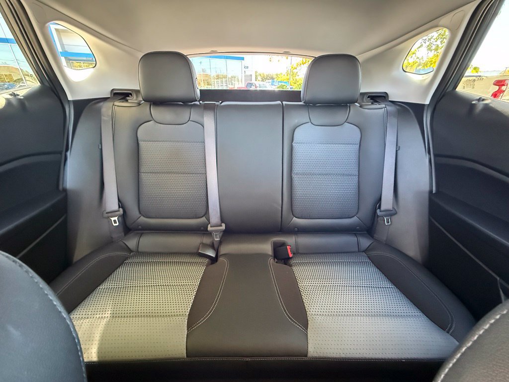 Used 2026 Chevrolet Trax LT w/ LT Convenience Package FWD image 27