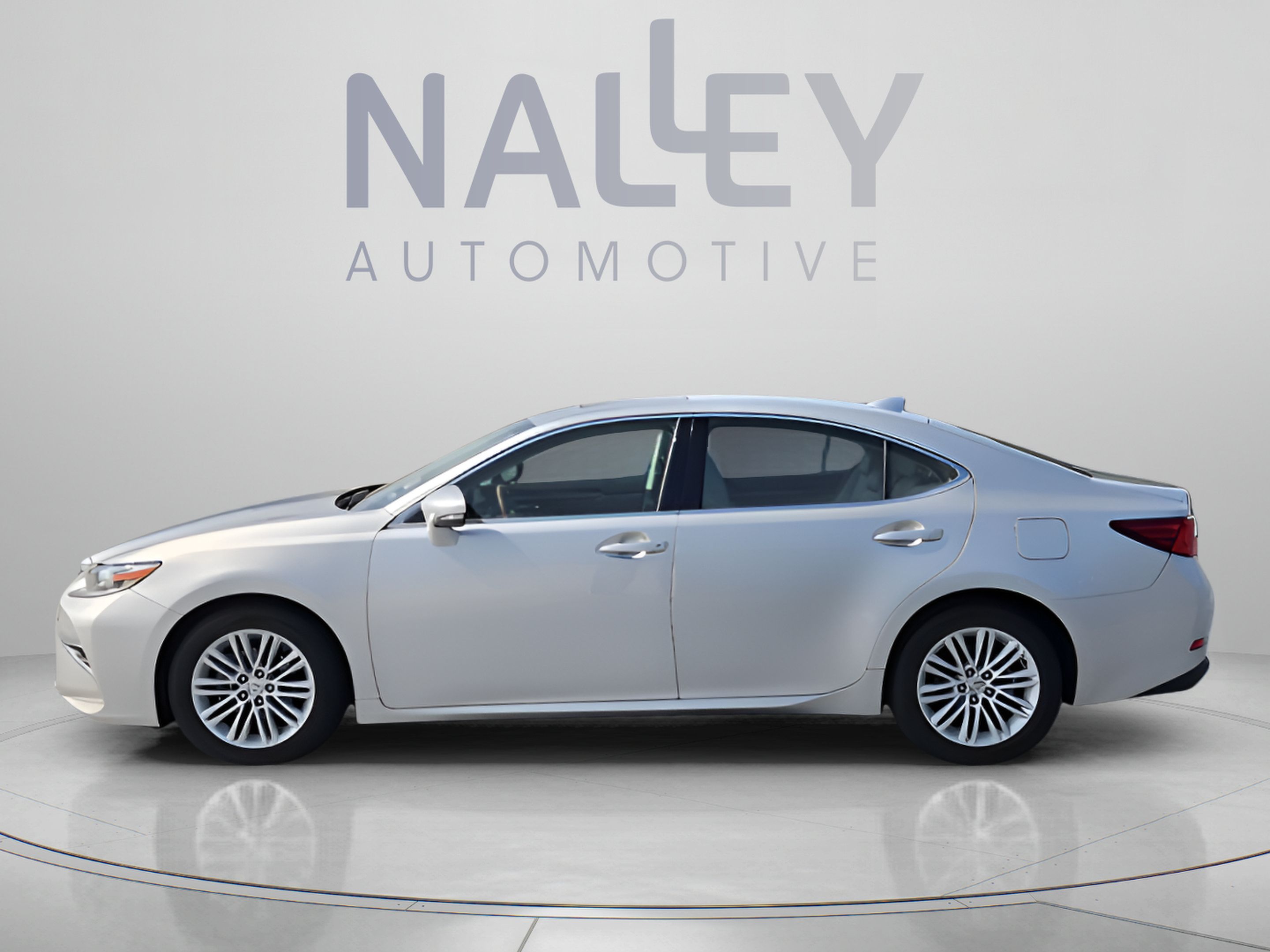 Used 2017 Lexus ES 350 w/ Premium Package FWD image 2