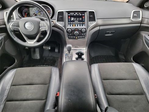 Certified 2018 Jeep Grand Cherokee Altitude image 26
