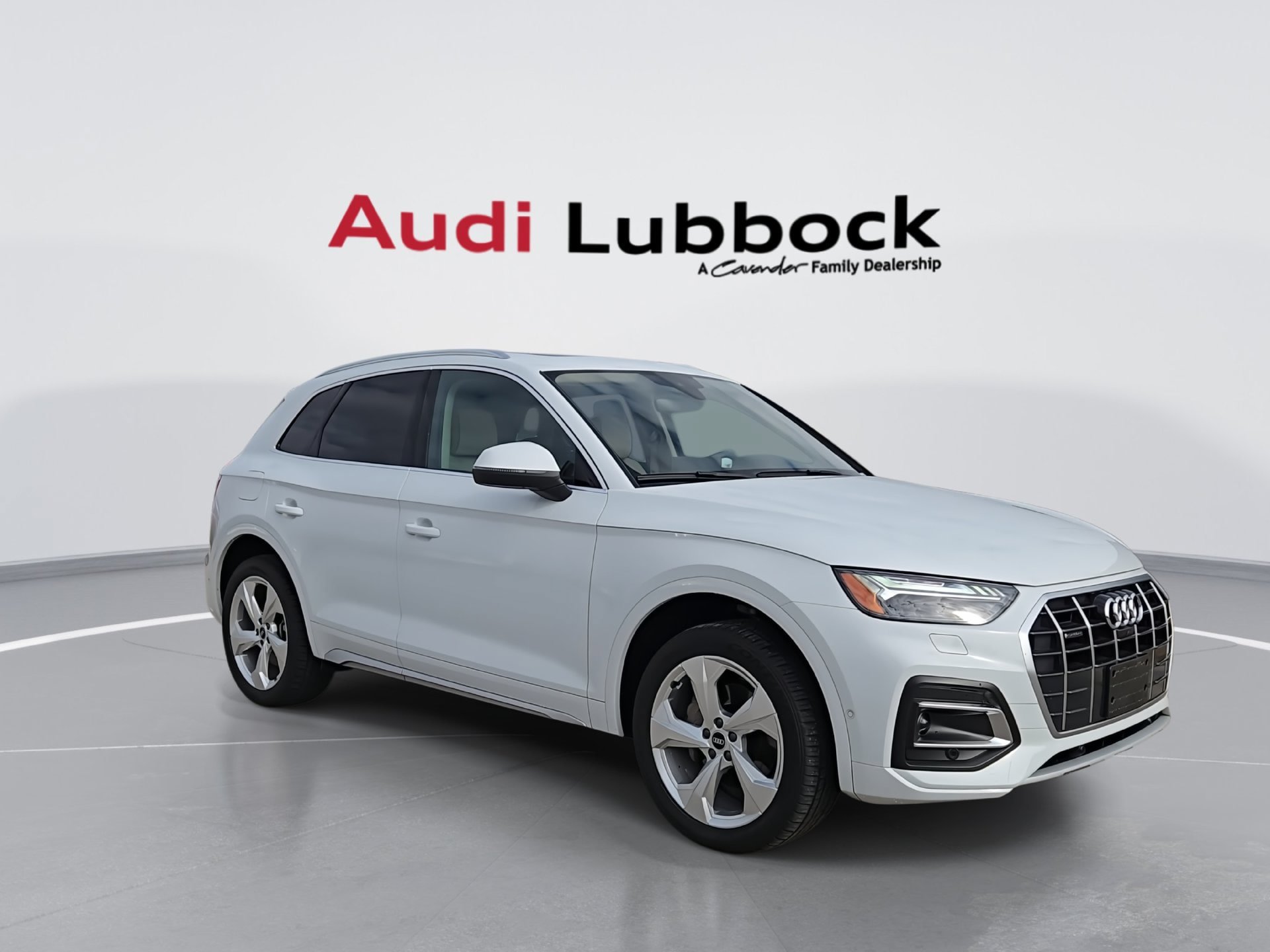 Used 2021 Audi Q5 Prestige w/ Prestige Package AWD/4WD image 2