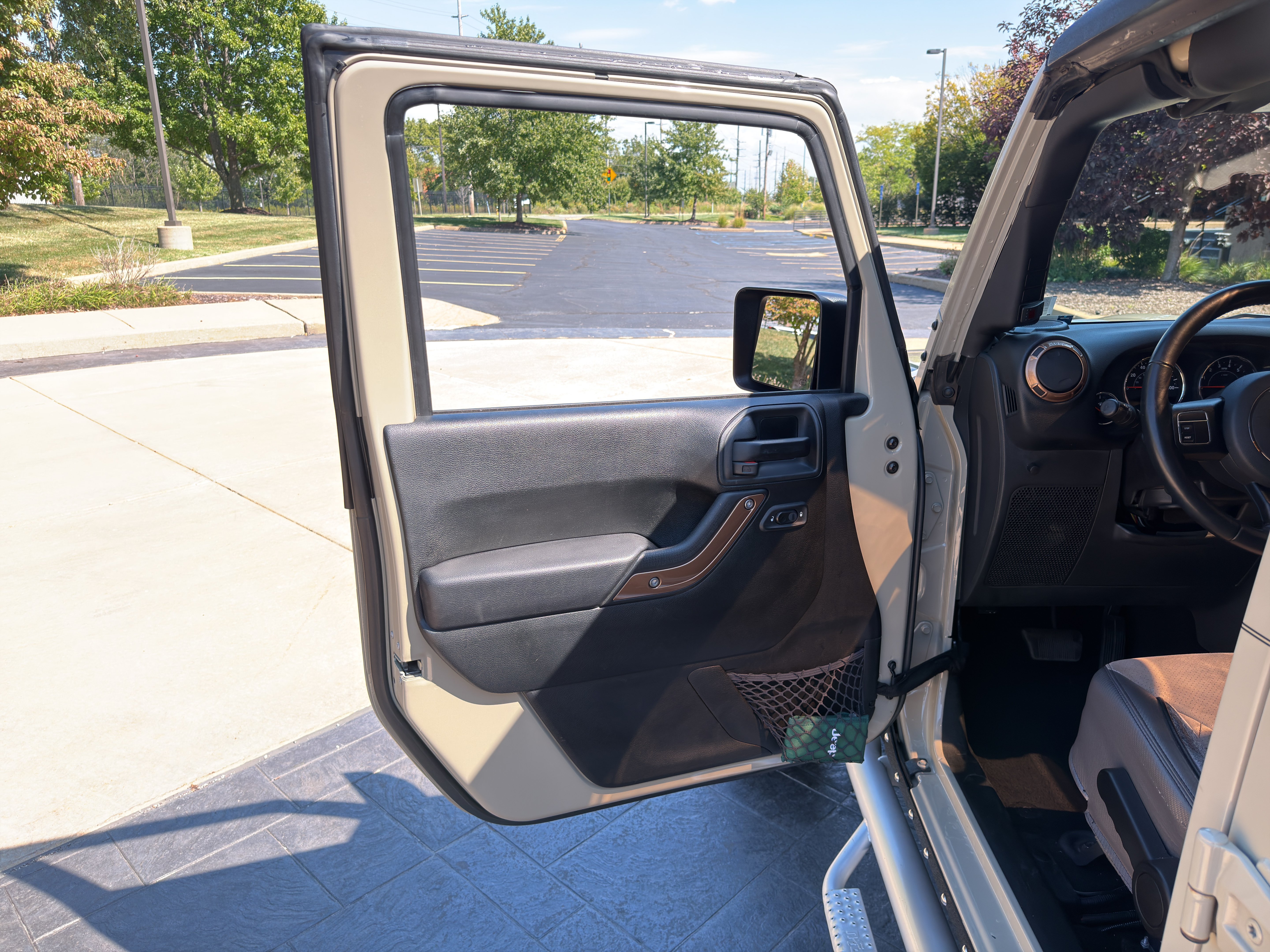 Used 2018 Jeep Wrangler Unlimited Sport S AWD/4WD image 13