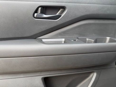 New 2026 Nissan Pathfinder SV image 13