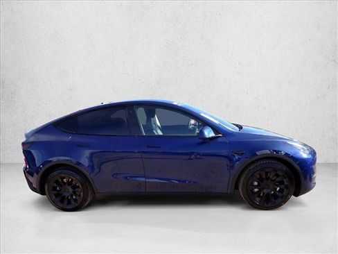 Used 2021 Tesla Model Y Long Range image 5