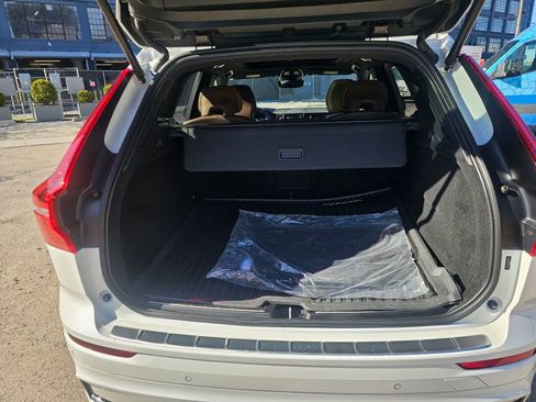 Certified 2023 Volvo XC60 B5 Plus w/ Climate Package AWD/4WD image 7