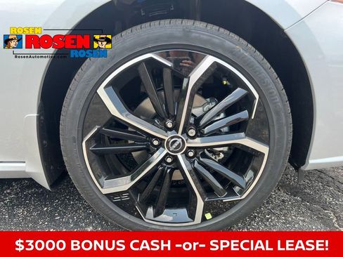 New 2025 Nissan Altima 2.5 SR w/ SR Premium Package image 11