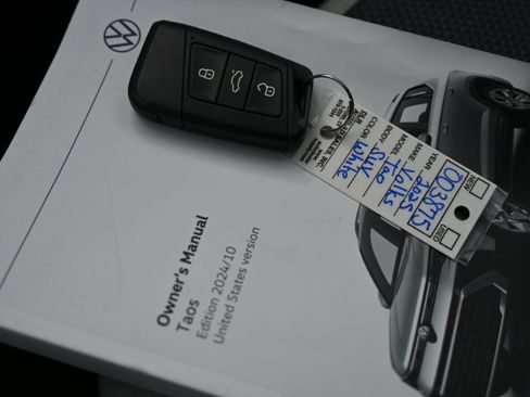 Used 2025 Volkswagen Taos S AWD/4WD image 26