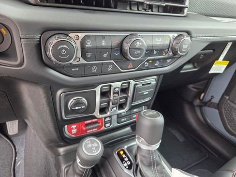 New 2026 Jeep Gladiator Rubicon image 25