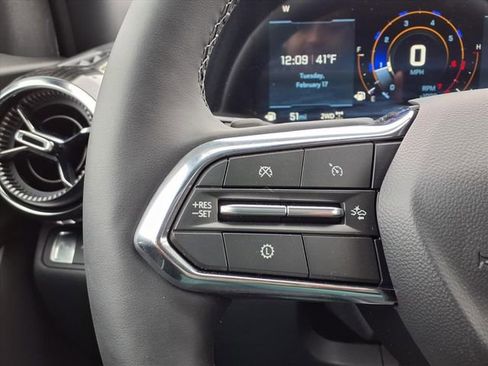 New 2026 Chevrolet Equinox LT w/ Convenience Package II AWD/4WD image 13