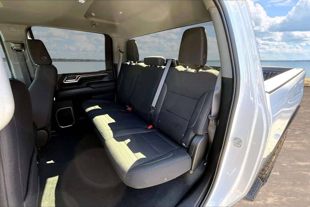 Used 2025 Chevrolet Silverado 2500 LT w/ Convenience Package AWD/4WD image 25