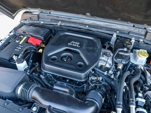 Used 2023 Jeep Wrangler Sahara image 36