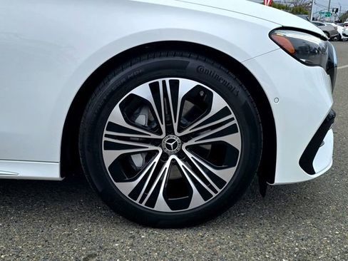 Used 2025 Mercedes-Benz E 350 4MATIC Sedan image 30