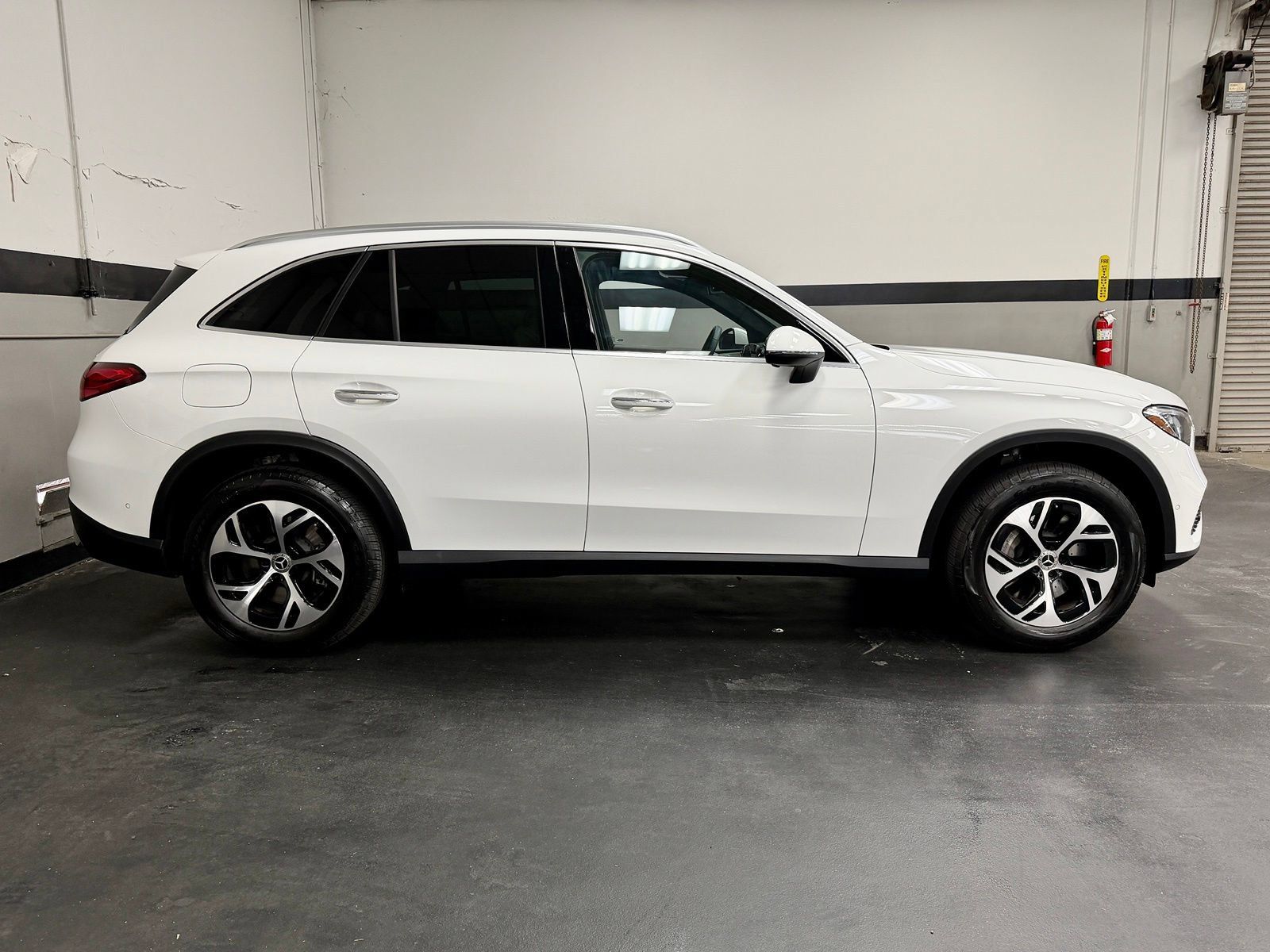 Used 2026 Mercedes-Benz GLC 350e 4MATIC image 5