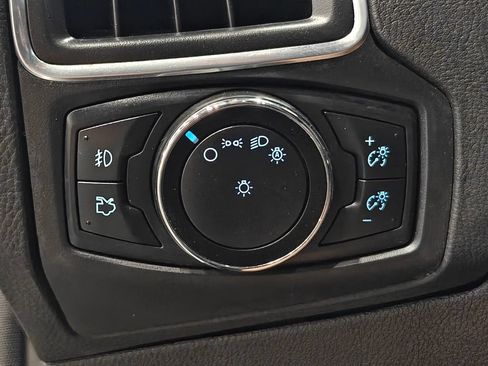 Used 2014 Ford Focus Titanium FWD image 41