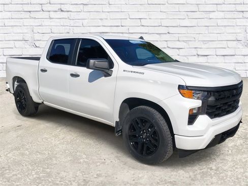 Certified 2023 Chevrolet Silverado 1500 Custom image 5