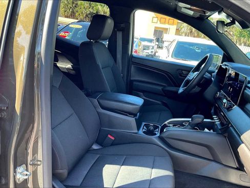 Used 2024 Chevrolet Colorado Trail Boss image 7