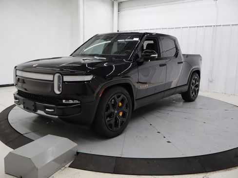 Used 2022 Rivian R1T Adventure image 10