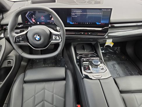 Used 2026 BMW 530i xDrive w/ Premium Package AWD/4WD image 29