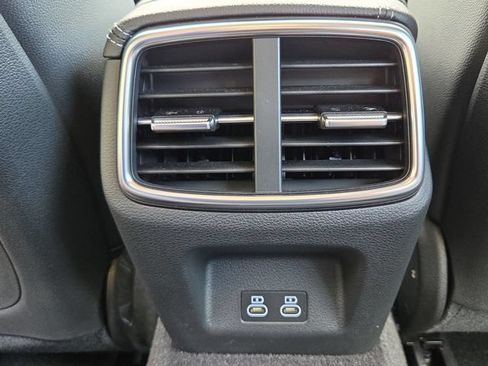 Used 2026 Genesis G70 2.5T RWD image 15