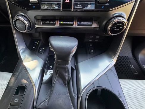 Certified 2025 Lexus LX 600 4WD w/ Appearance Package image 23