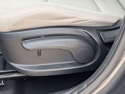 Used 2021 Kia Soul LX FWD image 18