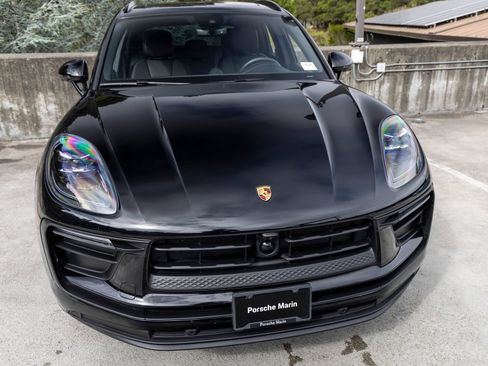 Certified 2026 Porsche Macan AWD/4WD image 16