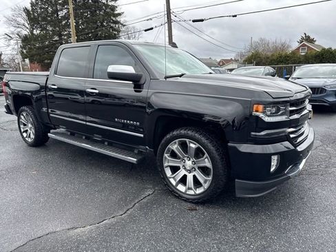 Used 2018 Chevrolet Silverado 1500 LTZ Z71 w/ LTZ Plus Package AWD/4WD image 7