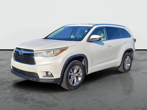 Used 2015 Toyota Highlander XLE FWD image 5