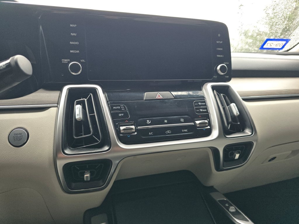 Certified 2023 Kia Sorento S w/ Panoramic Sunroof Package AWD/4WD image 18