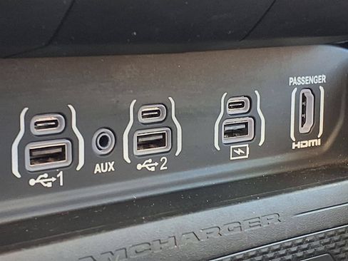 Used 2025 RAM 1500 Limited w/ Trailer Tow Group AWD/4WD image 18