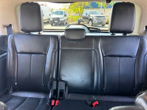 Used 2024 Ford Expedition XLT AWD/4WD image 24