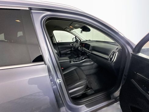 Used 2024 Kia Sorento S image 31