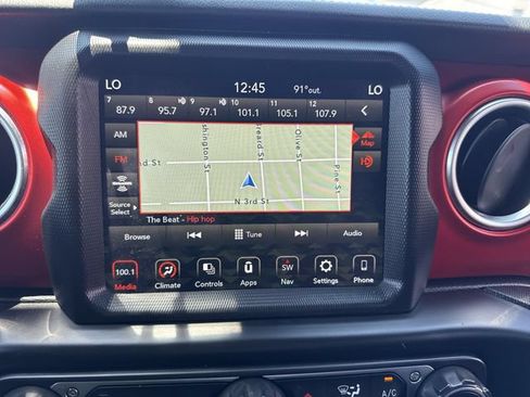 Used 2020 Jeep Gladiator Rubicon AWD/4WD image 16
