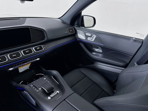 New 2026 Mercedes-Benz GLS 450 4MATIC image 26