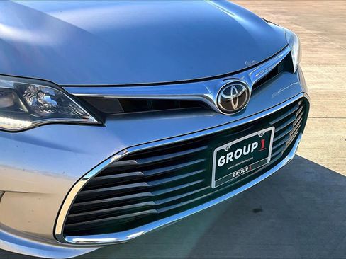 Used 2017 Toyota Avalon Limited image 28