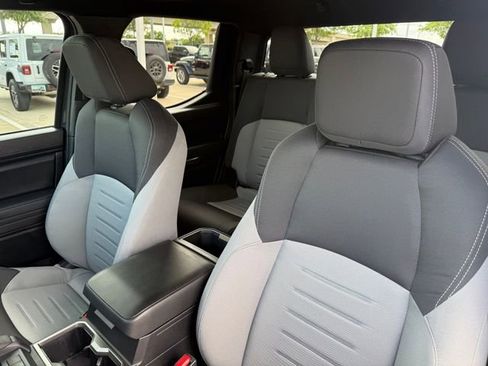 Used 2025 Toyota Tacoma TRD Sport image 11