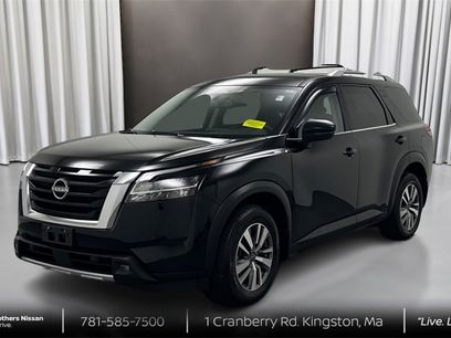Used 2022 Nissan Pathfinder SL