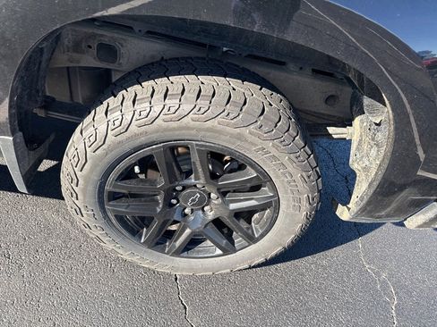 Used 2022 Chevrolet Silverado 1500 Custom image 5