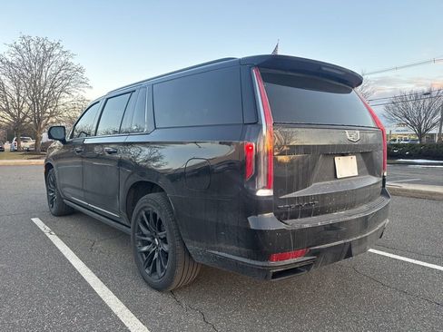 Used 2024 Cadillac Escalade ESV Sport Platinum w/ LPO, ONYX Package image 8