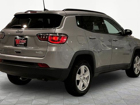 Used 2022 Jeep Compass Latitude AWD/4WD image 6