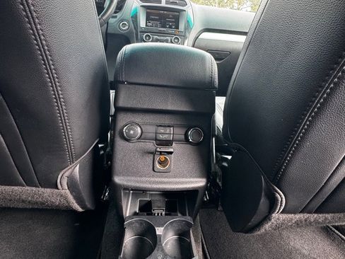 Used 2016 Ford Explorer XLT w/ Equipment Group 202A image 20