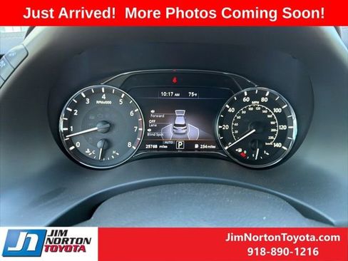 Used 2023 INFINITI QX80 Sensory w/ All-Season Package image 17