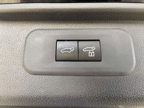 Used 2025 Toyota Grand Highlander LE image 11