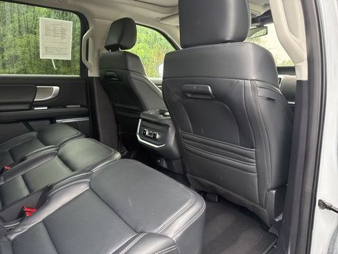 Used 2025 Ford Expedition Max Platinum AWD/4WD image 26
