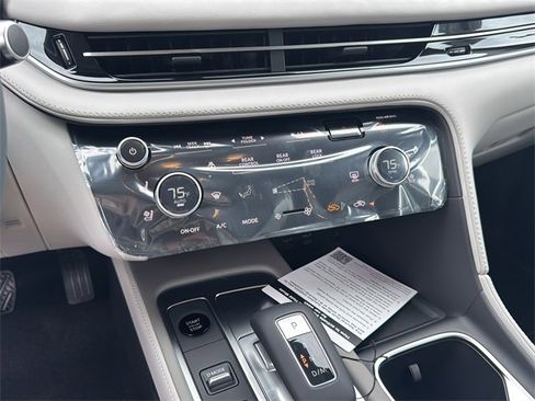 New 2026 INFINITI QX60 Luxe w/ Cargo Package image 21