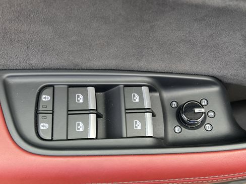 Used 2024 Audi SQ8 Prestige w/ Prestige Package image 15