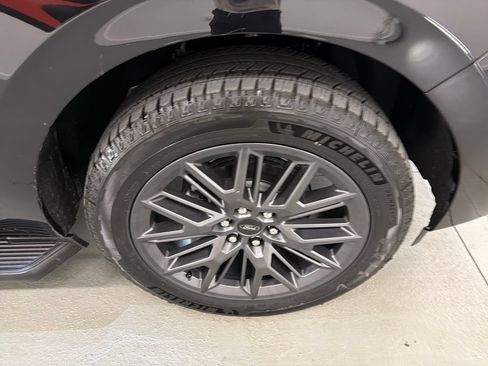 New 2026 Ford Expedition Platinum w/ Stealth Appearance Package AWD/4WD image 5