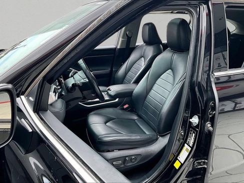 Used 2021 Toyota Highlander XLE AWD/4WD image 21