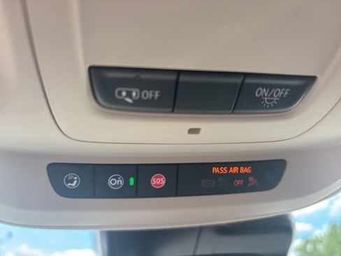 Used 2023 Buick Envision Preferred AWD/4WD image 38