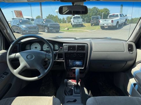 Used 2004 Toyota Tacoma 4x4 Double Cab w/ Convenience Pkg image 34