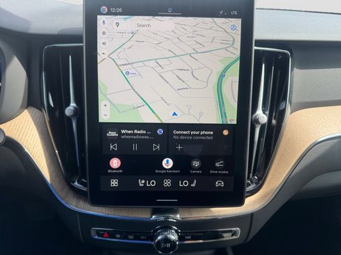 New 2026 Volvo XC60 B5 Core w/ Climate Package image 17